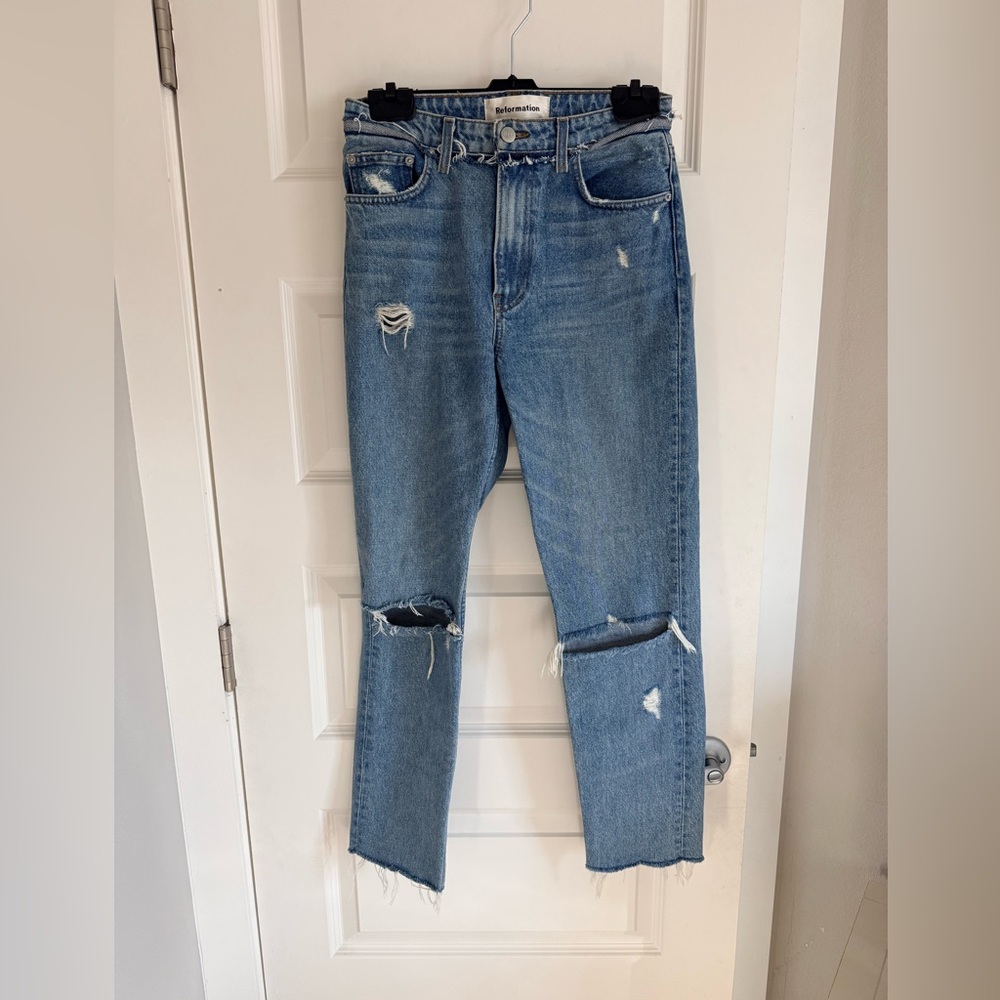 Reformation “Julia” distressed straight leg Jean size 26